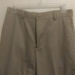 Men's Izod khaki pants